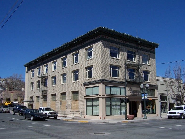 501 Main St, Klamath Falls, OR for lease - Building Photo - Image 2 of 10