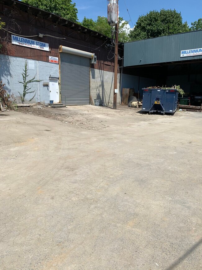 Plus de détails pour 13 Mill St, Port Chester, NY - Industriel à louer