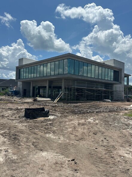 12060 Crystal Commerce Way, Orlando, FL à louer - Photo du bâtiment - Image 3 de 7
