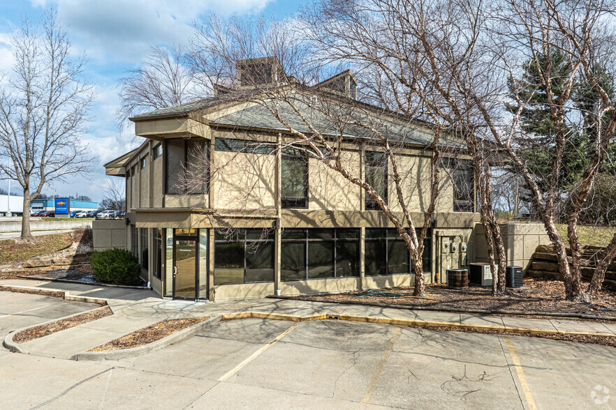 510-512 NW Mock Ave, Blue Springs, MO à louer - Photo principale - Image 1 de 26