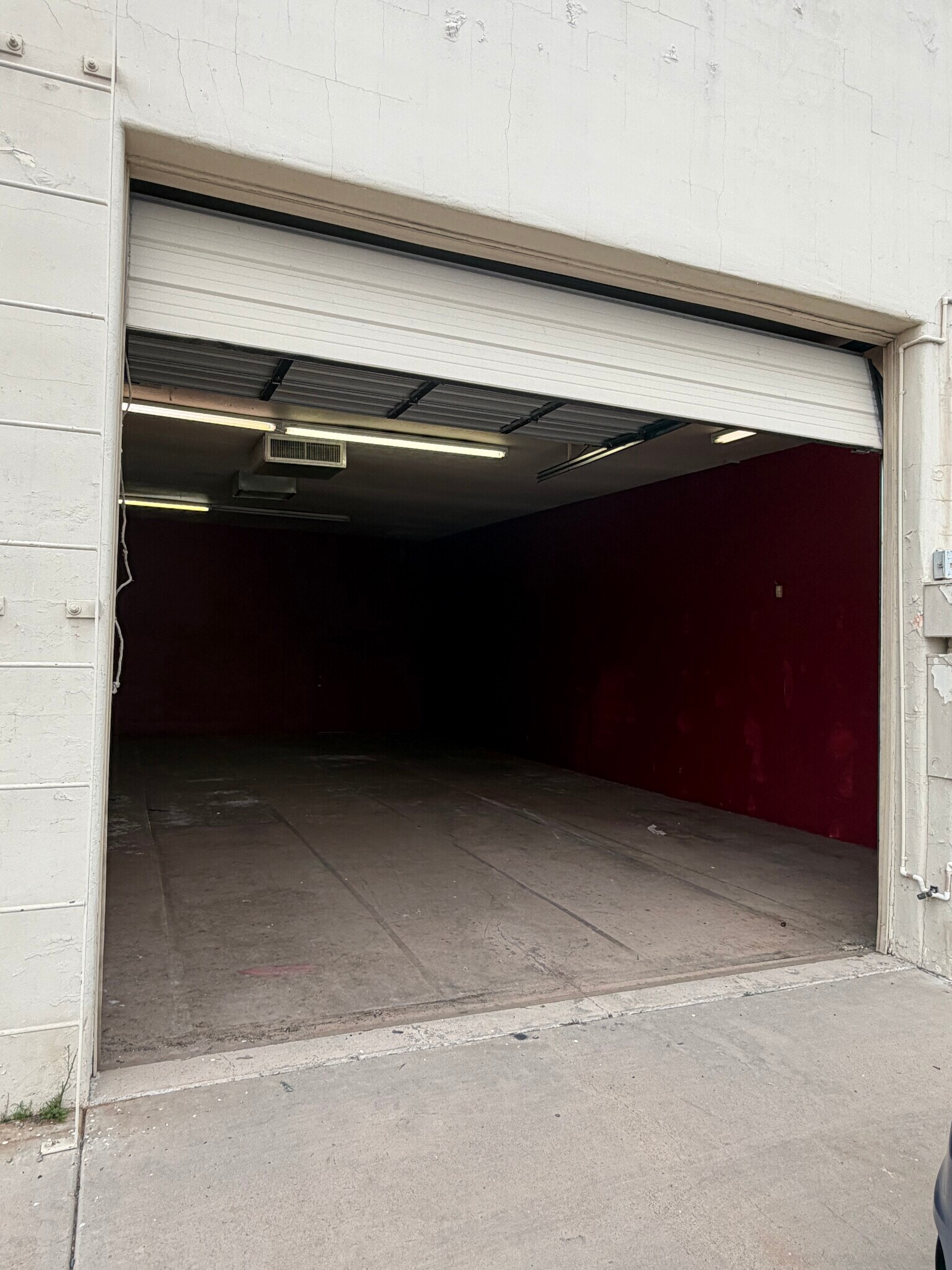 20635 N Cave Creek Rd, Phoenix, AZ for lease Interior Photo- Image 1 of 4