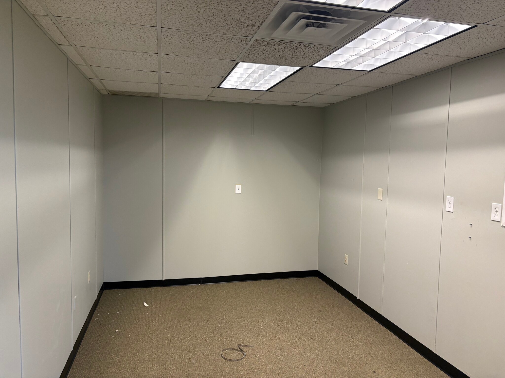 1101 N Kings Hwy, Cherry Hill, NJ for lease Interior Photo- Image 1 of 3