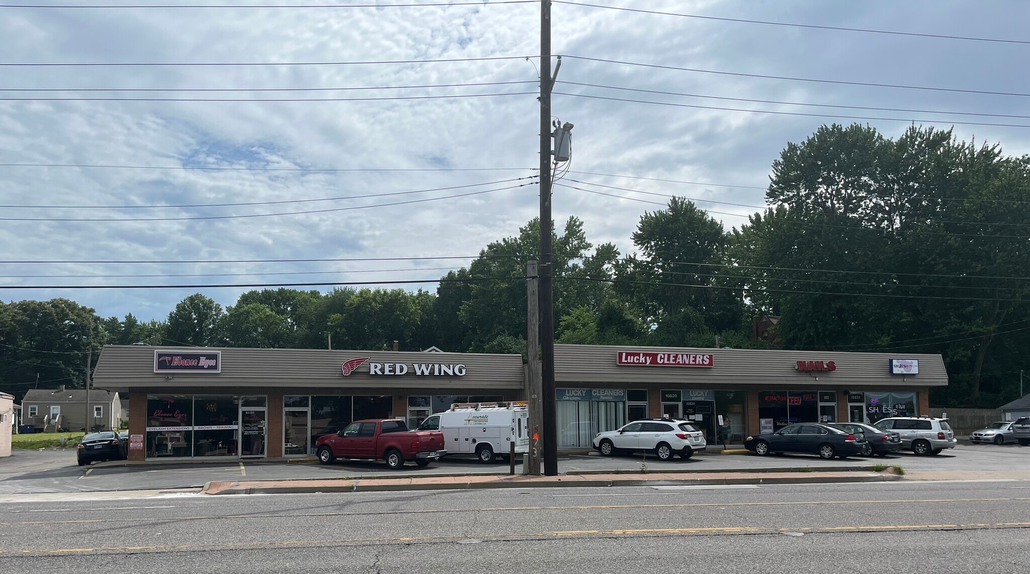 10814-10824 St Charles Rock Rd, Saint Ann, MO for lease Primary Photo- Image 1 of 6