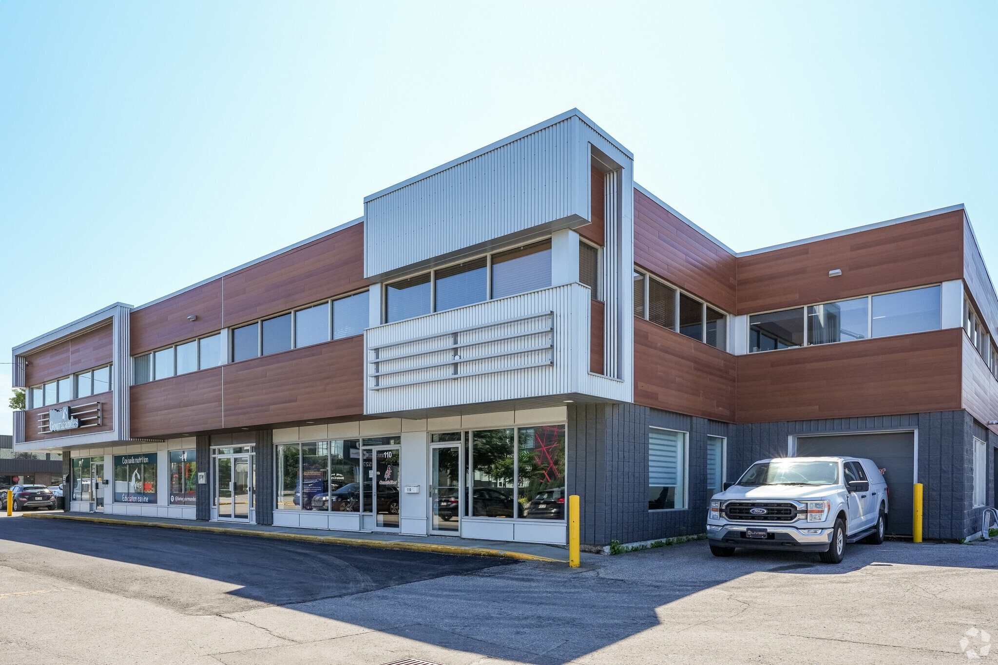 5275 Boul Wilfrid-Hamel, Québec, QC for sale Building Photo- Image 1 of 1