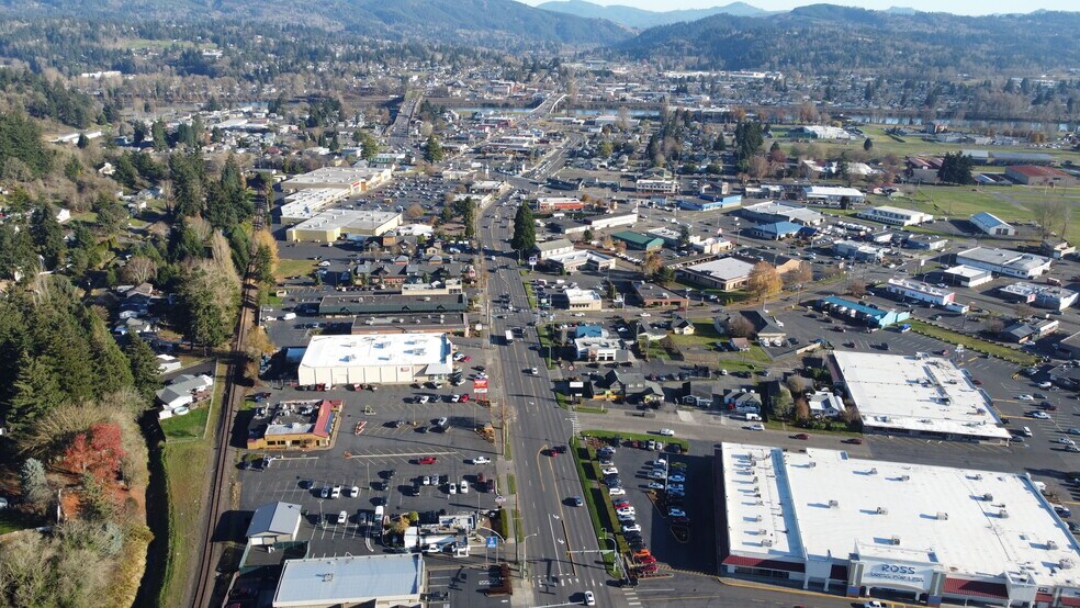 1010 Ocean Beach Hwy, Longview, WA à vendre - Photo du bâtiment - Image 3 de 5