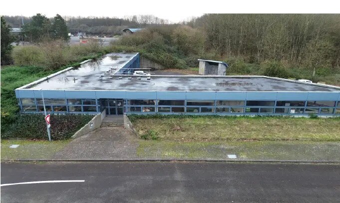 Local d'activités dans Montaigu-Vendée à vendre - Photo du bâtiment - Image 3 de 8