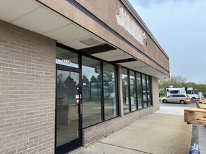 3208 S Alpine Rd, Rockford, IL for lease Building Photo- Image 2 of 4