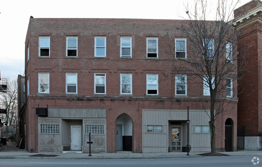 3604 Montgomery Rd, Cincinnati, OH à vendre - Photo du bâtiment - Image 1 de 1