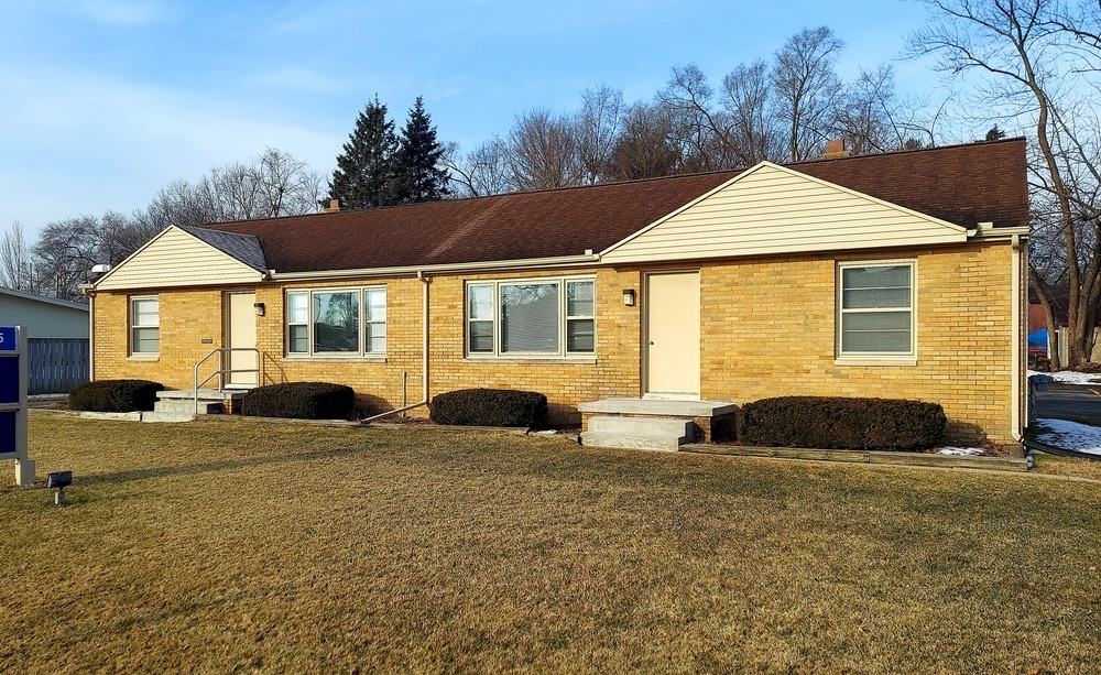 5093-5095 Brookfield Dr, East Lansing, MI for lease Building Photo- Image 1 of 2