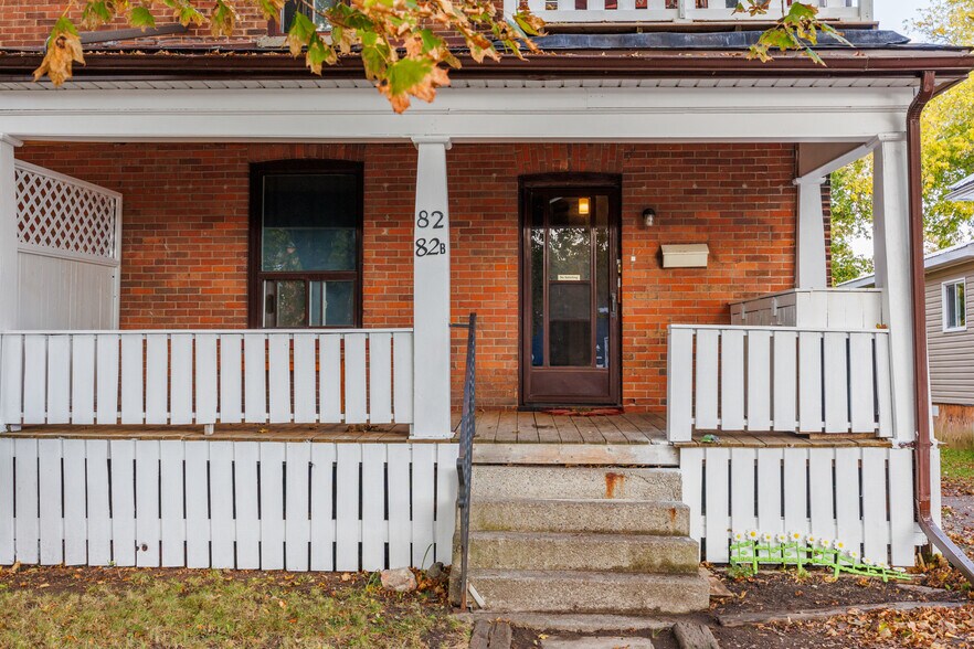 82 W Durham St, Kawartha Lakes, ON à vendre - Photo du bâtiment - Image 3 de 39
