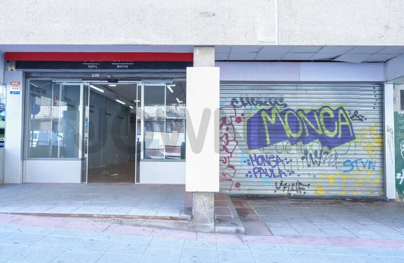 Commerce de détail dans Fuenlabrada, Madrid à vendre Photo du bâtiment- Image 1 de 2