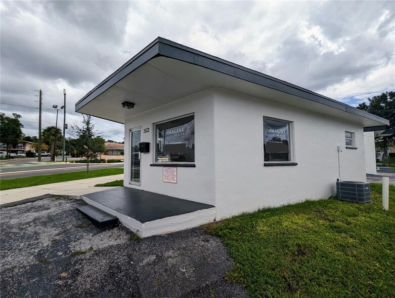 1401 Gulf To Bay Blvd, Clearwater, FL for sale - Building Photo - Image 2 of 21