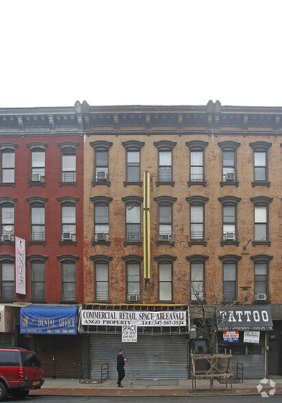 753 Grand St, Brooklyn, NY à louer - Photo du bâtiment - Image 2 de 3
