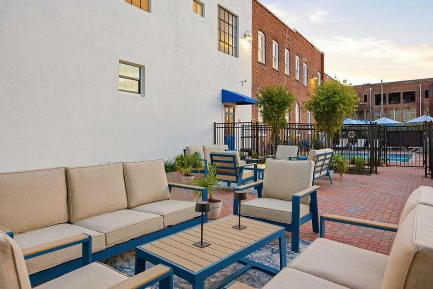 525 Beaver St, Jacksonville, FL for lease - Building Photo - Image 3 of 17