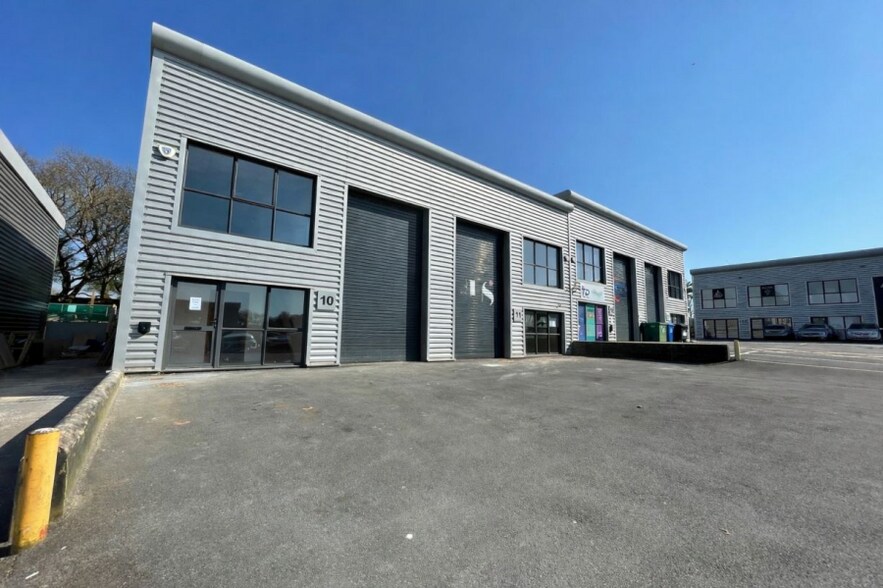 6 Darklake Vw, Plymouth à louer - Photo du bâtiment - Image 2 de 2