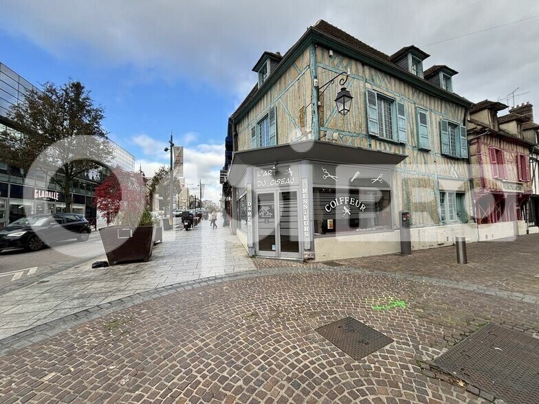 Commerce de détail dans Beauvais à vendre - Photo du bâtiment - Image 1 de 14