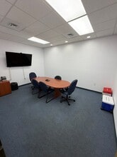 7851 14th Ave, Sacramento, CA for lease Interior Photo- Image 2 of 4