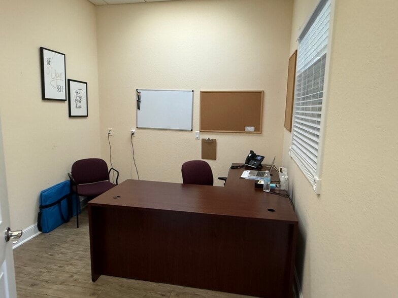 3459 Pine Ridge Rd, Naples, FL for lease - Interior Photo - Image 3 of 6