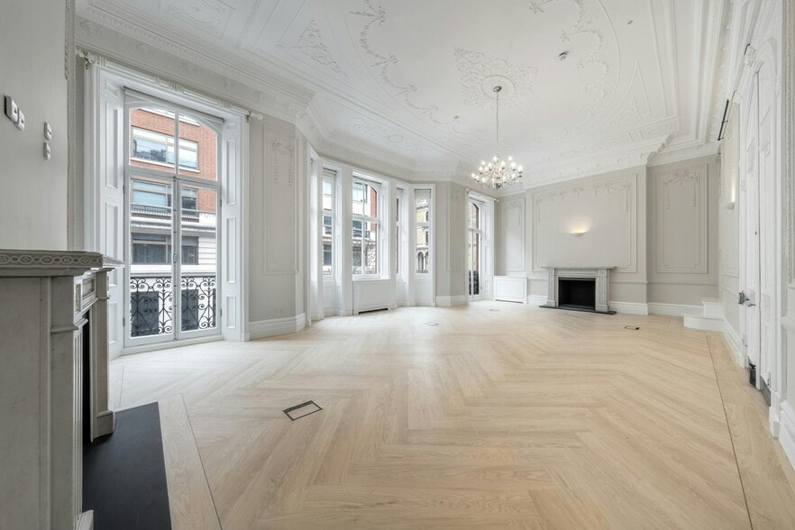 26 Curzon St, London for lease - Interior Photo - Image 2 of 14