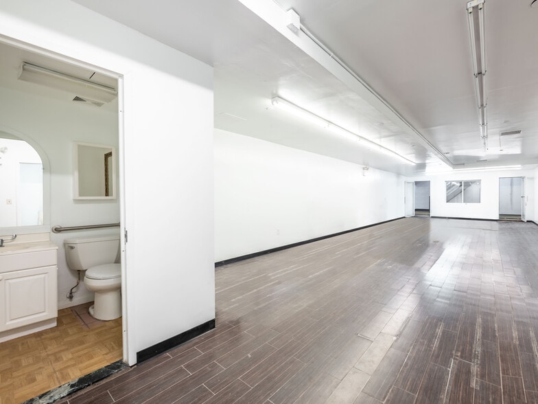 15011 Northern Blvd, Flushing, NY à vendre - Photo intérieure - Image 3 de 24