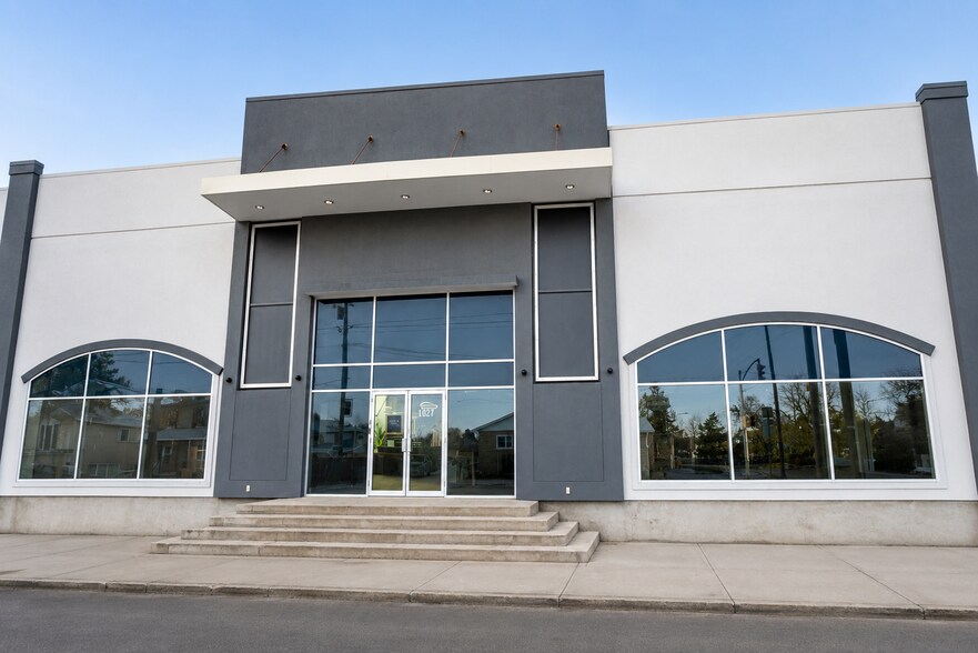 1027 Notre Dame St, Embrun, ON for sale - Building Photo - Image 1 of 21