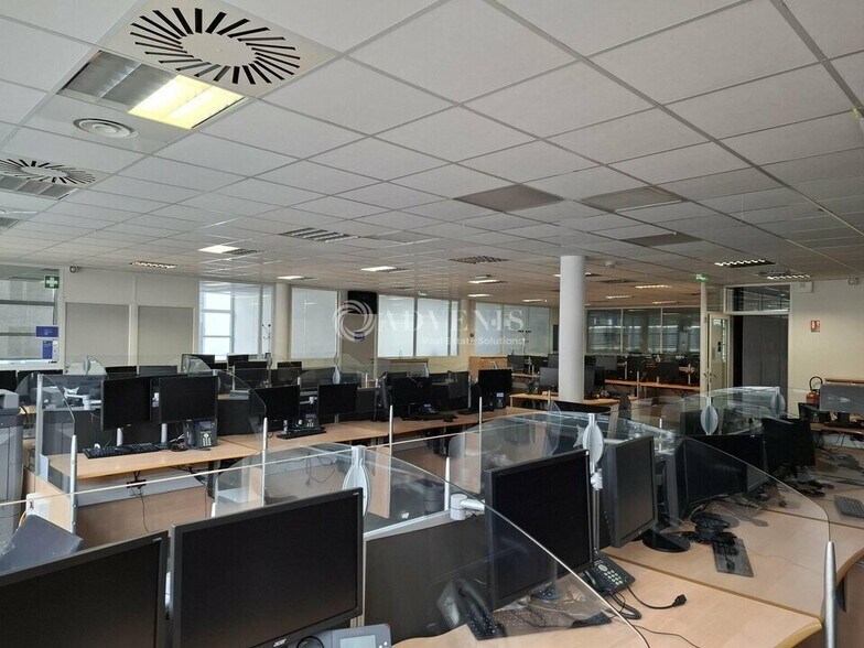 Office in Nancy for lease - Interior Photo - Image 3 of 6
