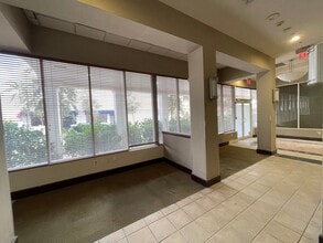 2000 Ponce de Leon Blvd, Coral Gables, FL for lease Interior Photo- Image 2 of 5