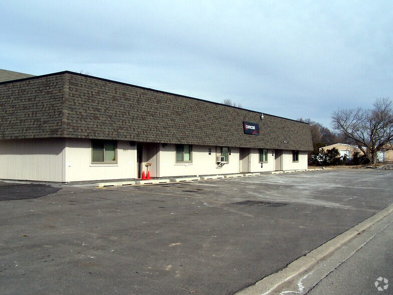 9901-9903 Weber St, Brighton, MI for lease - Building Photo - Image 2 of 7