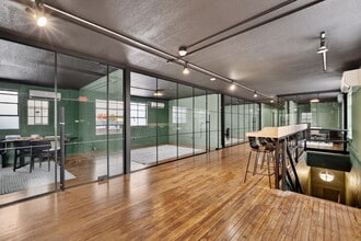 103 S 2nd St, Leesburg, FL for lease Interior Photo- Image 2 of 16