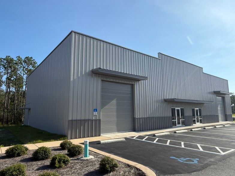 142 John Galt Rd, Santa Rosa Beach, FL for lease - Building Photo - Image 3 of 10