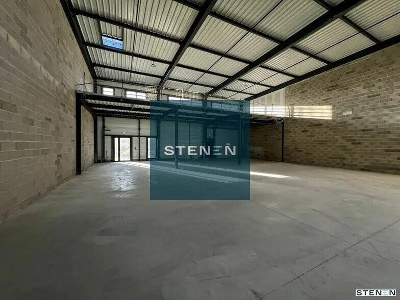 Flex in Vedène for lease - Interior Photo - Image 3 of 6
