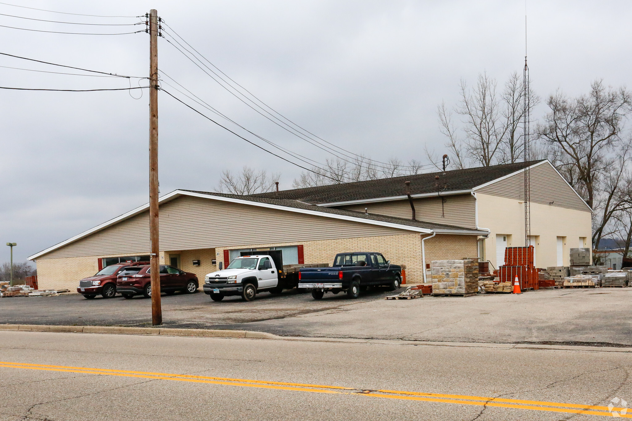 78-80 Donald Dr, Fairfield, OH for sale Primary Photo- Image 1 of 1