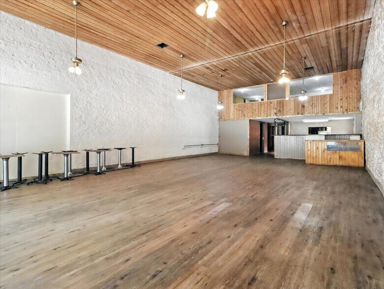 219 Commercial St, Seymour, MO à vendre - Photo du bâtiment - Image 3 de 21