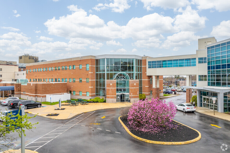 824 Main St, Phoenixville, PA for lease - Building Photo - Image 1 of 6