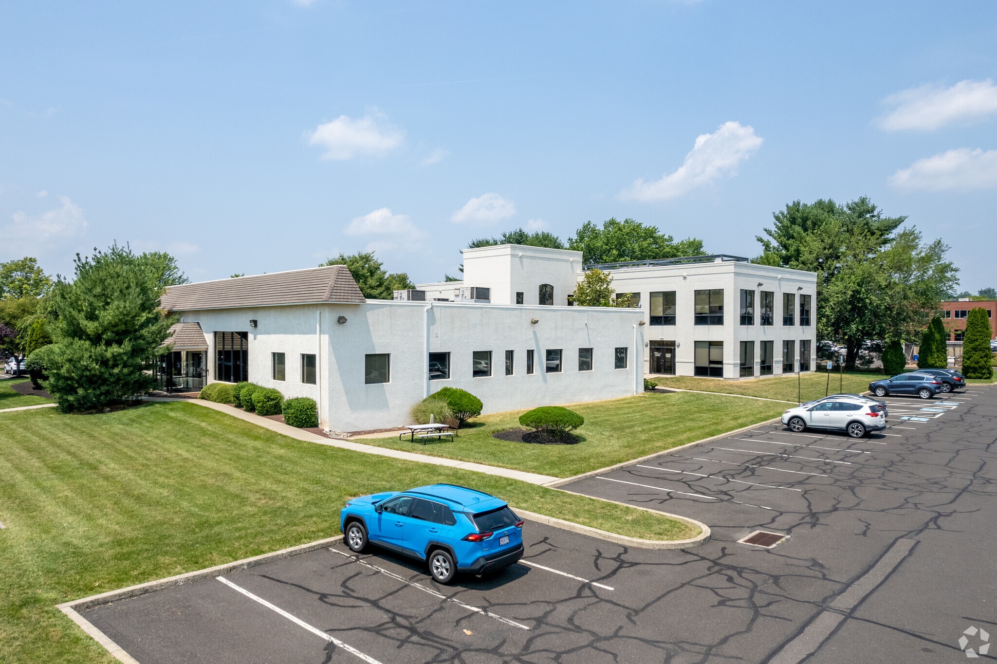 12 Penns Trl, Newtown, PA for lease Primary Photo- Image 1 of 59