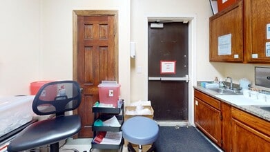 2022 Fairburn Rd, Douglasville, GA for lease Interior Photo- Image 2 of 4