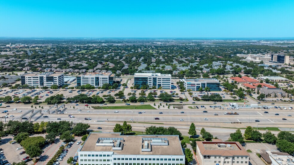 2805 Dallas Pkwy, Plano, TX à louer - Photo du bâtiment - Image 3 de 25