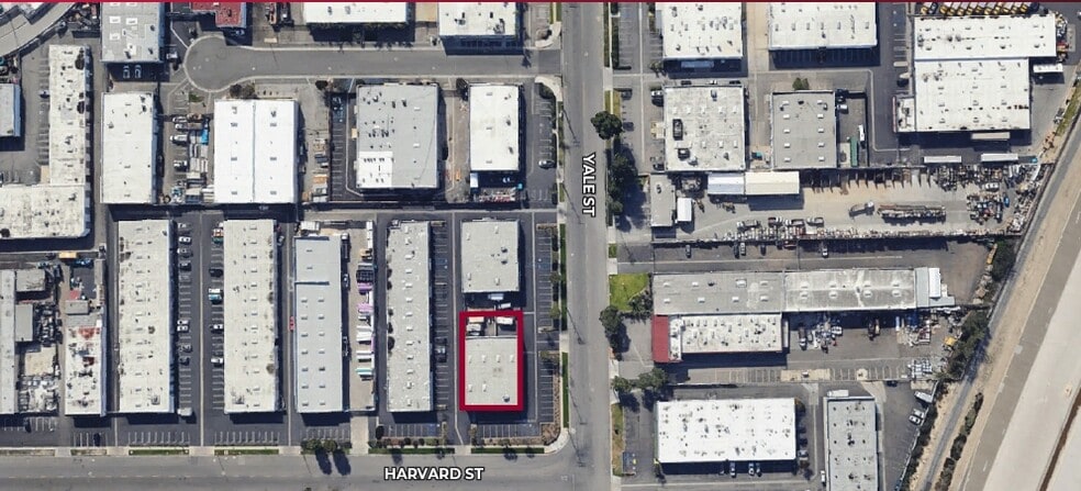 2011 S Yale St, Santa Ana, CA for lease - Building Photo - Image 2 of 3