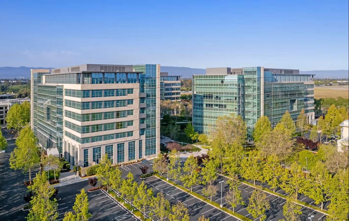 1020 Enterprise Way, Sunnyvale, CA à louer Photo du bâtiment- Image 1 de 5