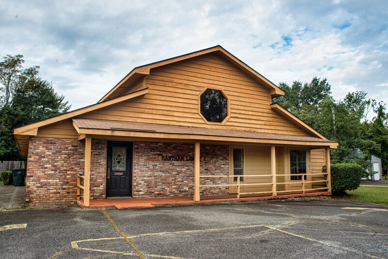 403 1/2 S Pleasant Hill Rd, Warner Robins, GA for sale Primary Photo- Image 1 of 28