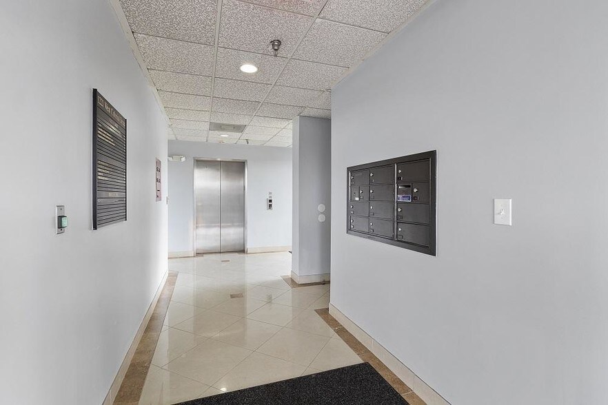 1221 W Colonial Dr, Orlando, FL à louer - Photo intérieure - Image 3 de 6