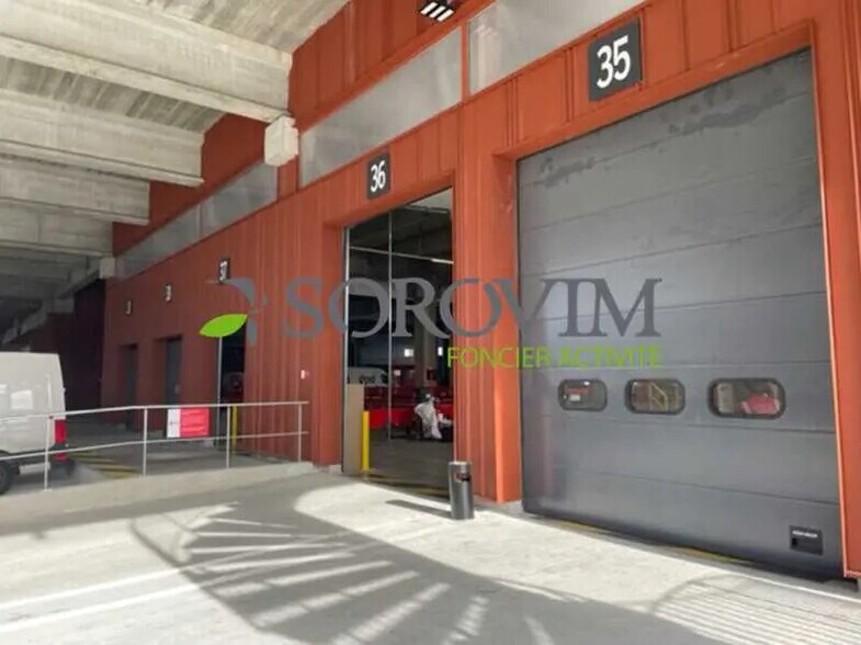 Flex dans Lyon à louer - Photo du bâtiment - Image 3 de 7