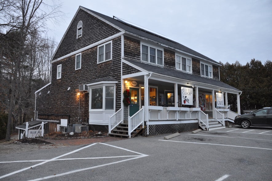 4 Ellsworth Rd, Blue Hill, ME for lease - Building Photo - Image 1 of 3