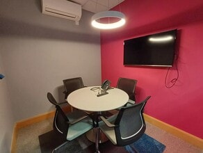 Balcombe Rd, Crawley à louer Photo intérieure- Image 1 de 5