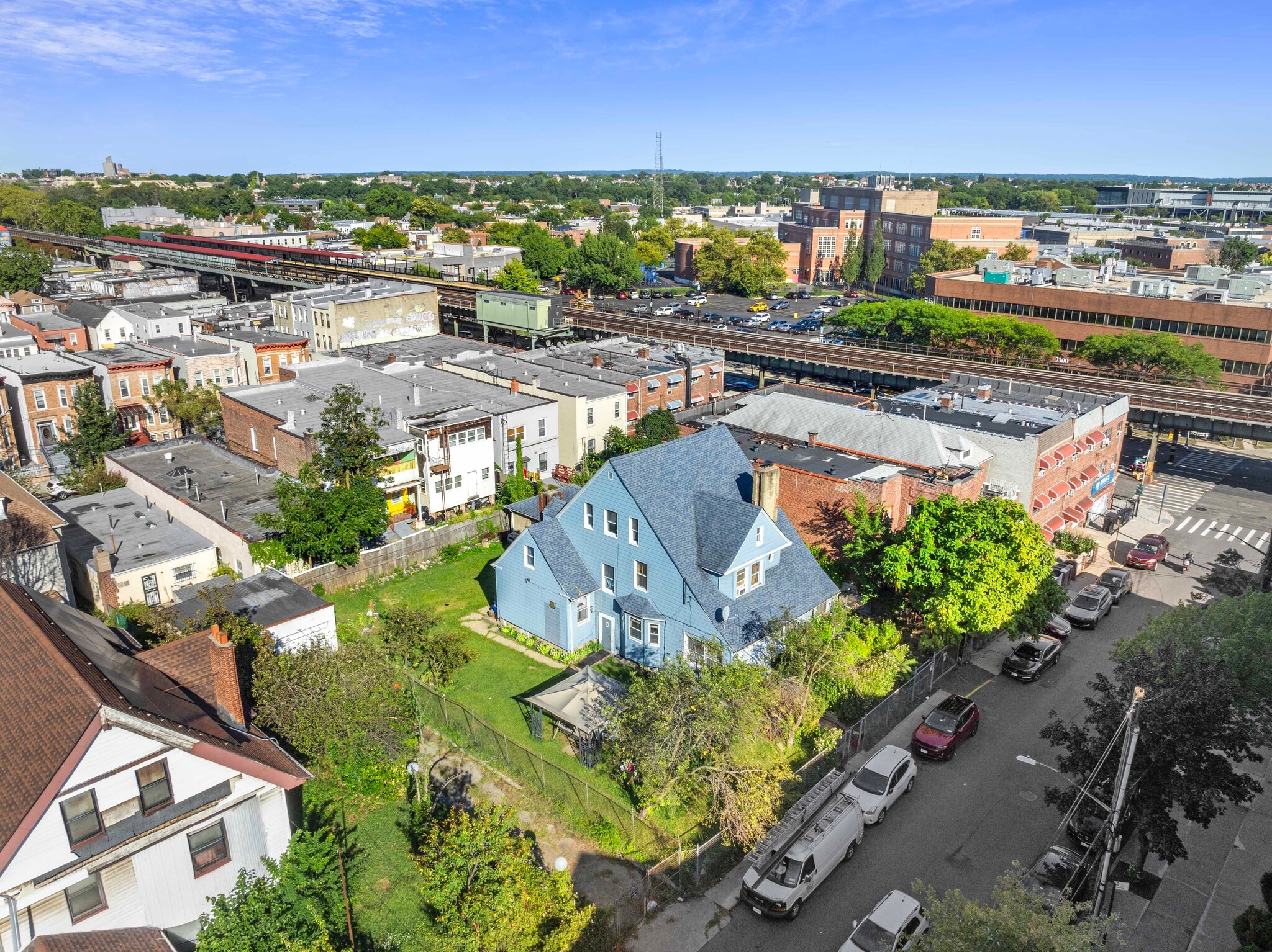 1418 Doris St, Bronx, NY for sale Primary Photo- Image 1 of 10