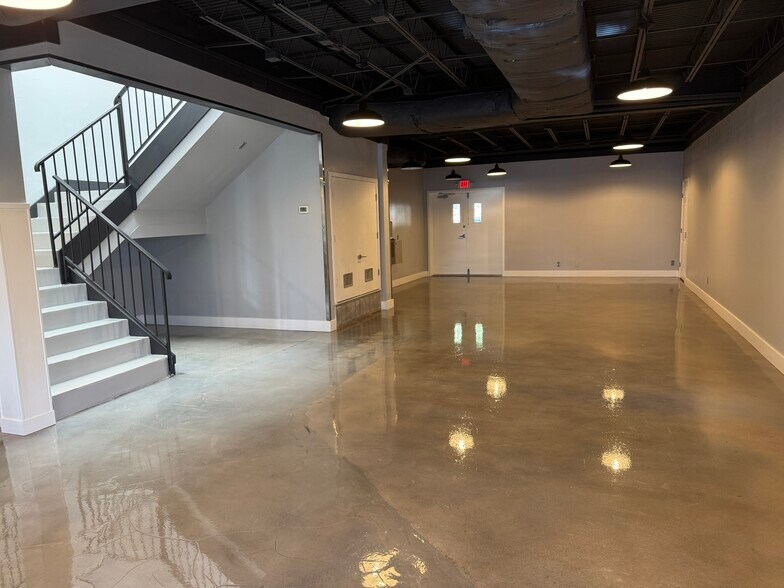 975 W Bitters Rd, San Antonio, TX à vendre - Photo du bâtiment - Image 2 de 15