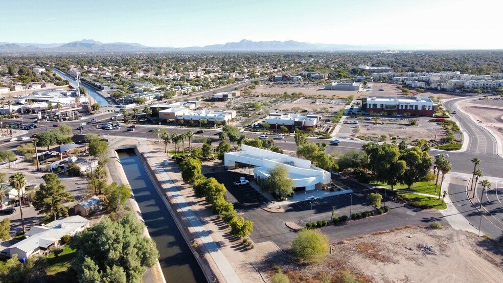 900 S Gilbert Rd, Gilbert, AZ à vendre - Photo du bâtiment - Image 3 de 5