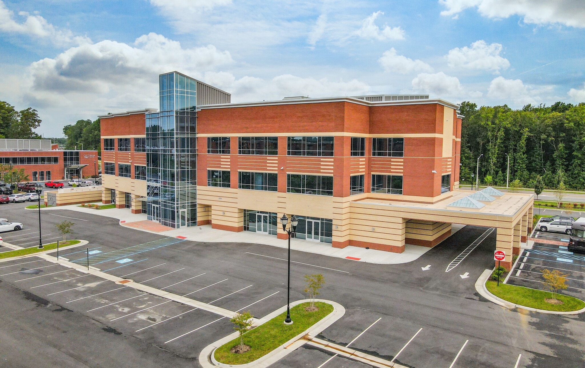 580 City Center Blvd, Newport News, VA à louer Photo du bâtiment- Image 1 de 11