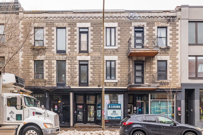 Plus de détails pour 5334-5348 Saint-Laurent, Montréal, QC - Bureau/Commerce de détail à louer