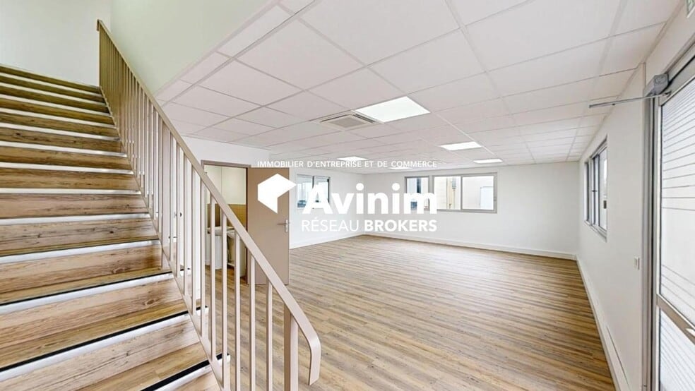 Industrial in Bezons for lease - Interior Photo - Image 3 of 5